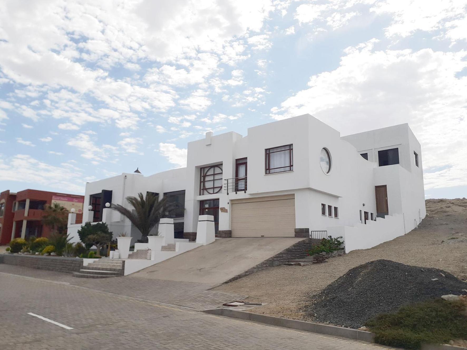Shark Island Guesthouse Lüderitz Eksteriør bilde
