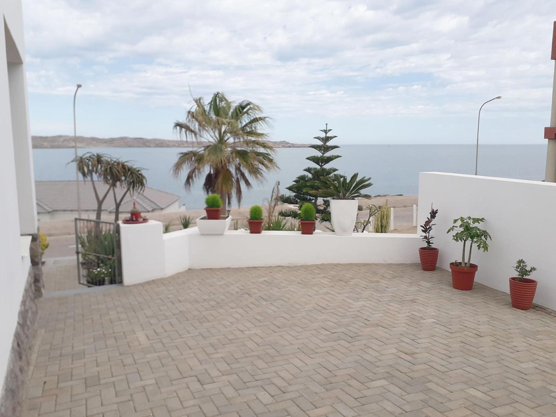 Shark Island Guesthouse Lüderitz Eksteriør bilde